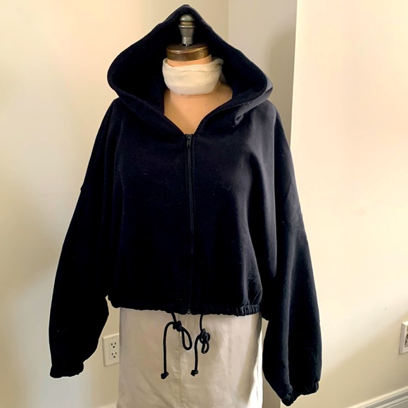 H&M plus size black cropped hoodie new without tags - Picture 2 of 4